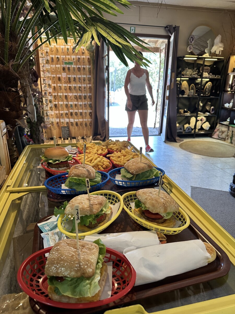 Snack végé de la Grotte Aven Forestière