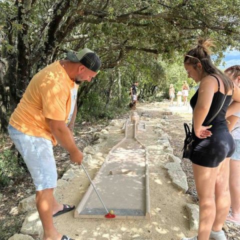 Mini-Golf pour toute la famille en Ardèche
